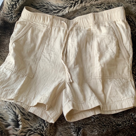 Old Navy Pants - NWOT Old Navy High Waist Textured 100% Cotton Twill Shorts
